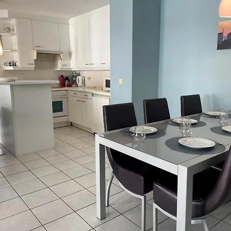 In Near Beach, Cleaning Included Apartman *